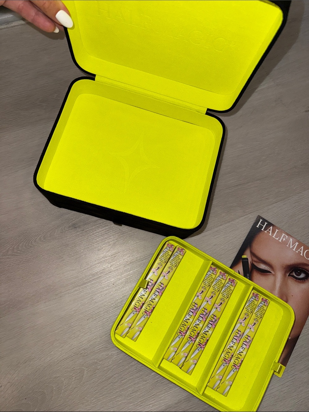 Half Magic PR Box - Picture 4 of 7